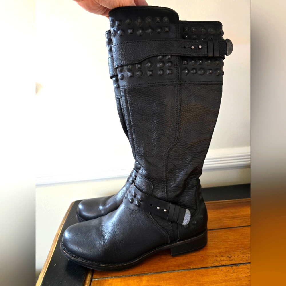 UGG Australia Dayle Leather Studded Boots - Picture 2 of 13